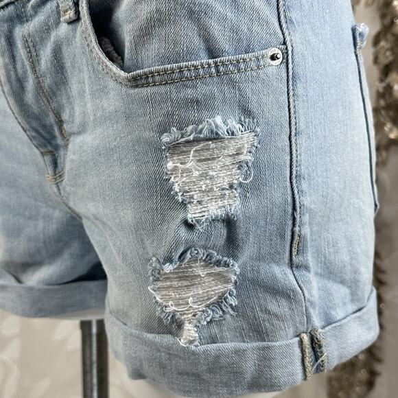 Old Navy Boyfriend Denim Shorts Size 8 Light Wash Distressed Cuffed Summer Chic - Picture 9 of 11